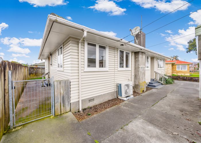  at 38 Sutton Crescent, Papakura, Papakura