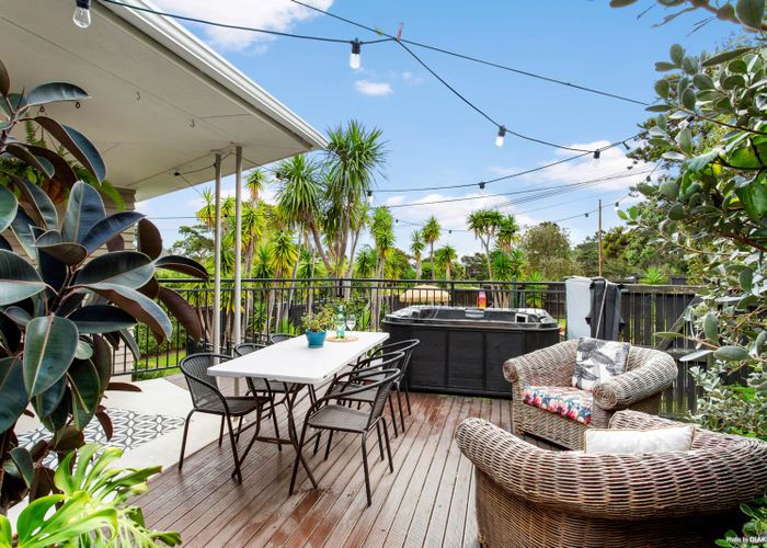  at 20 Inglis Street, Birkenhead, Auckland
