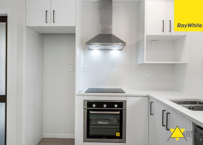  at 2/4 Arran Street, Avondale, Auckland