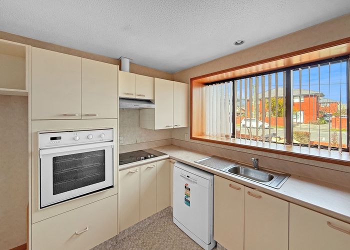  at 32 Bowen St, Upper Riccarton, Christchurch City, Canterbury
