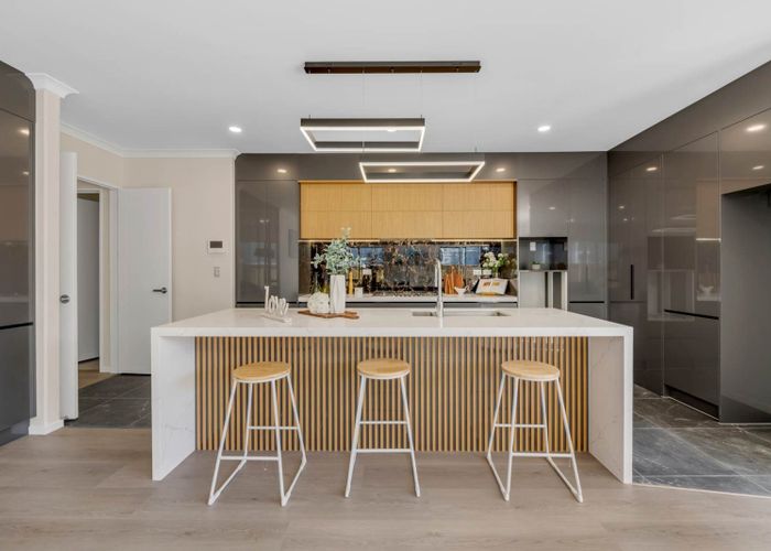  at 6 Knockanara Drive, Flat Bush, Manukau City, Auckland