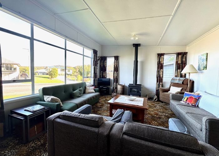  at 14 Totara Street, Kaka Point