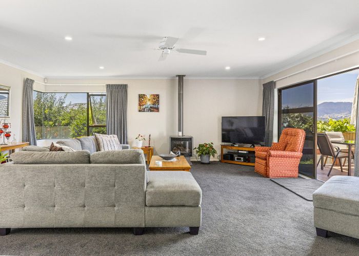  at 25 Kinder Street, Acacia Bay, Taupo, Waikato