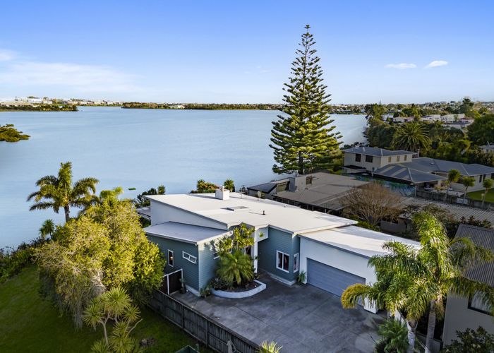  at 48 Aurea Avenue, Pakuranga, Auckland