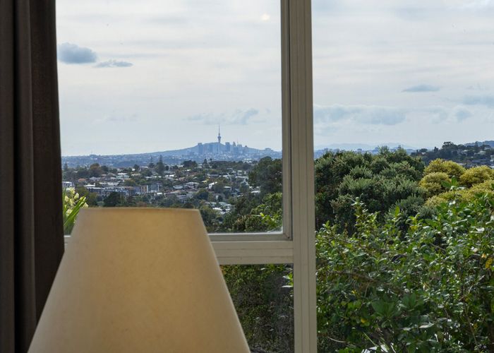  at 10 Stallard Place, Glen Eden, Waitakere City, Auckland