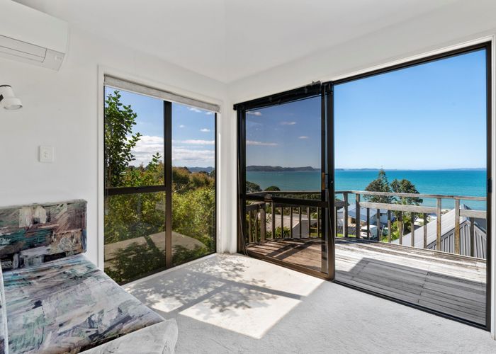  at 2/64 Duncansby Road, Stanmore Bay, Whangaparaoa