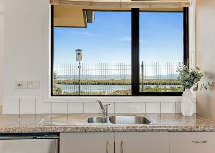  at 12 Eloise Place, Clendon Park, Auckland