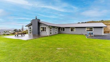  at 11 Kens Lane, Sawyers Bay, Port Chalmers