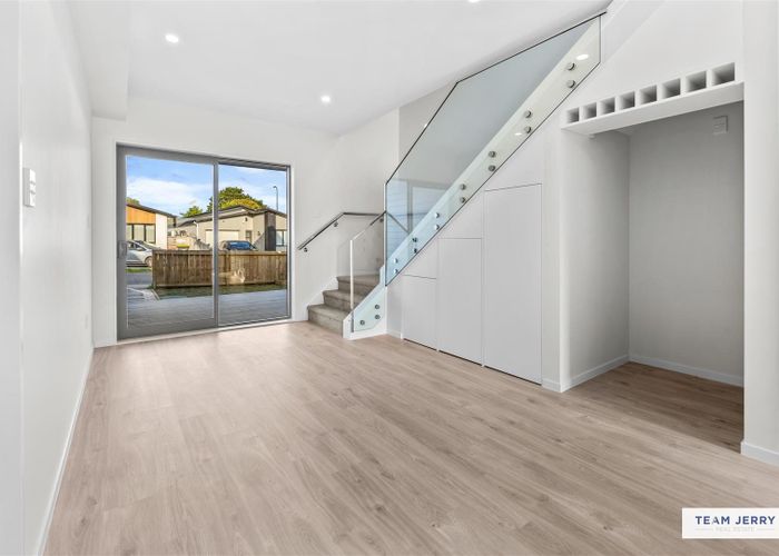  at 11 Farranfore Road, Papakura, Papakura, Auckland