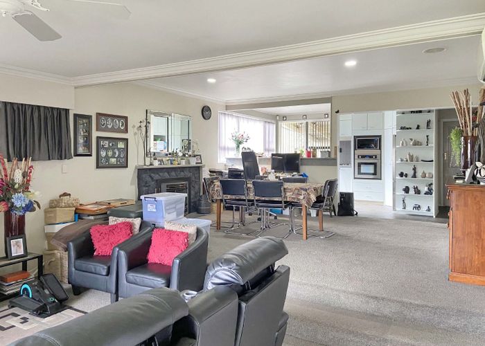  at 9 Totara Park Road, Clouston Park, Upper Hutt