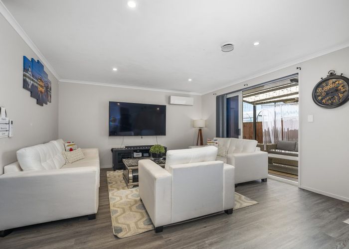  at 27 Waterside Drive, Pyes Pa, Tauranga