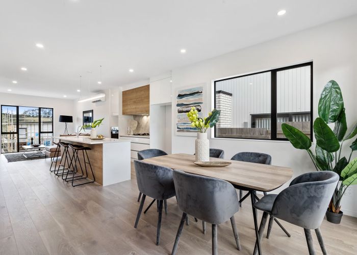  at 10 Waihou Crescent, Albany, North Shore City, Auckland