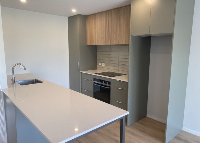  at 8/90 Knights Road, Hutt Central, Lower Hutt