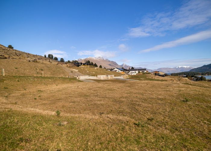  at 5 White Stag Rise, Kelvin Peninsula, Queenstown-Lakes, Otago