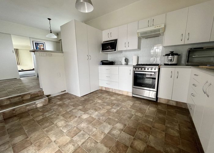  at 9 Oregon Place, Papakura, Papakura, Auckland