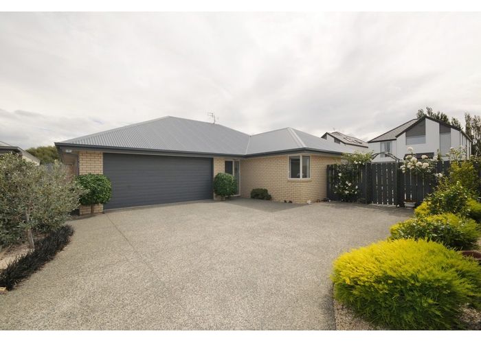  at 19  Sommerville Cres, Aidanfield, Christchurch City, Canterbury