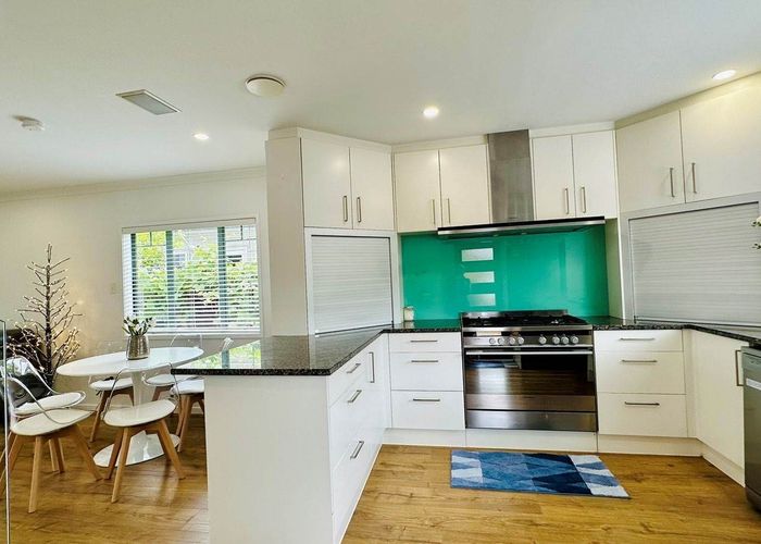  at 7 Paloma Court, Hill Park, Manukau City, Auckland