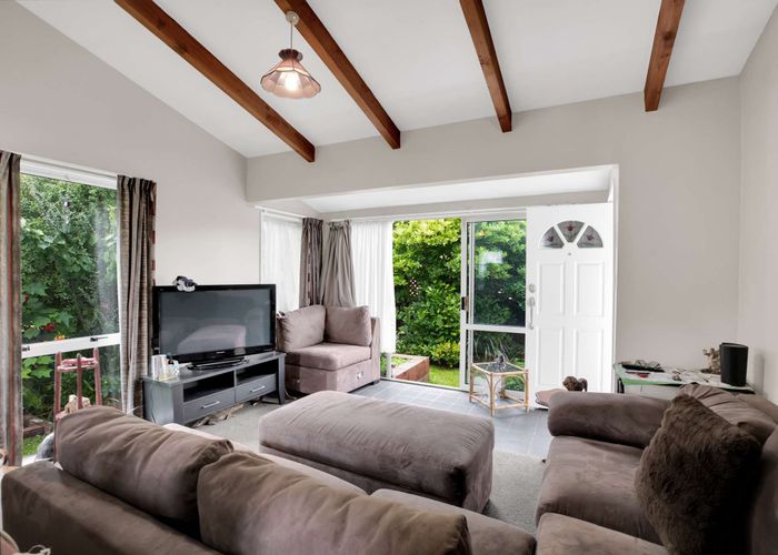  at 1 Englefield Road, Belfast, Christchurch