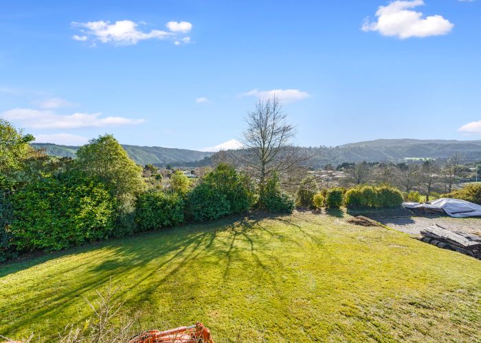  at 490E Main Road North, Timberlea, Upper Hutt