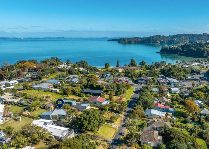  at 10 Ocean Road, Surfdale, Waiheke Island
