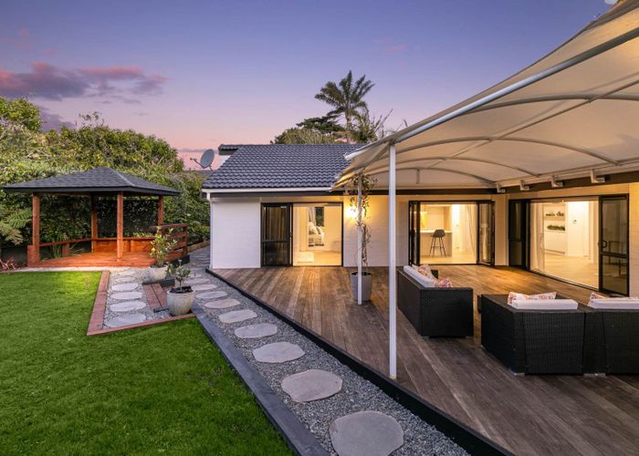  at 18 Waipuia Place, Greenhithe, Auckland