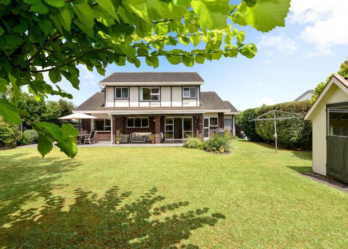  at 43 Chedworth Avenue, Chedworth, Hamilton