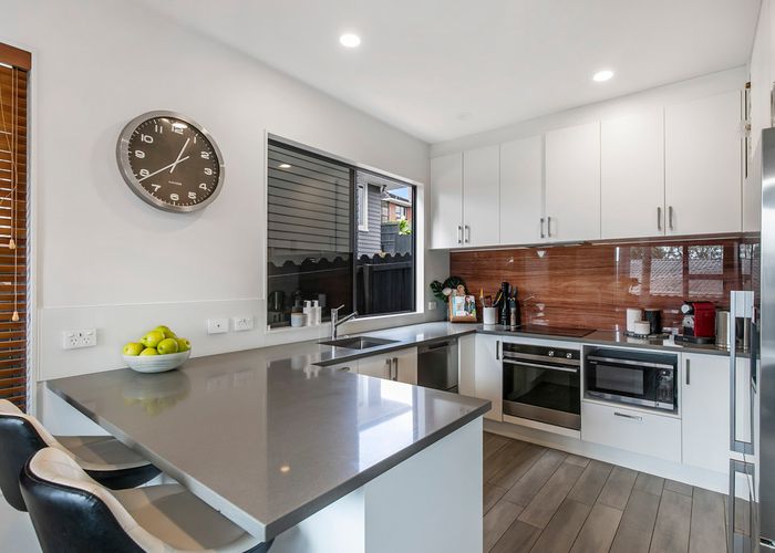  at 51 Rodney St, Howick, Manukau