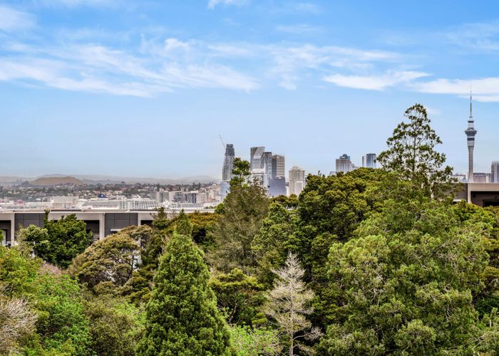  at 2/81 Birkenhead Avenue, Birkenhead, North Shore City, Auckland