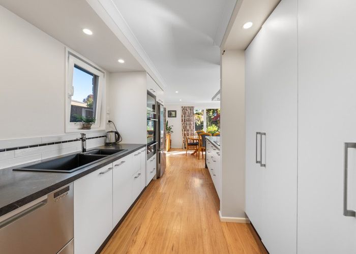  at 5 Lodge Place, Ilam, Christchurch City, Canterbury