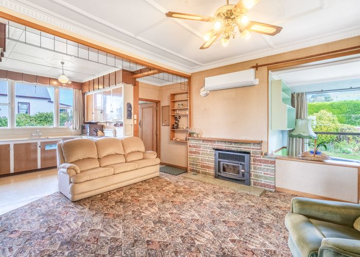  at 2 Castle Street, Riverton