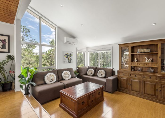  at 5 Saddleback Rise, Murrays Bay, North Shore City, Auckland