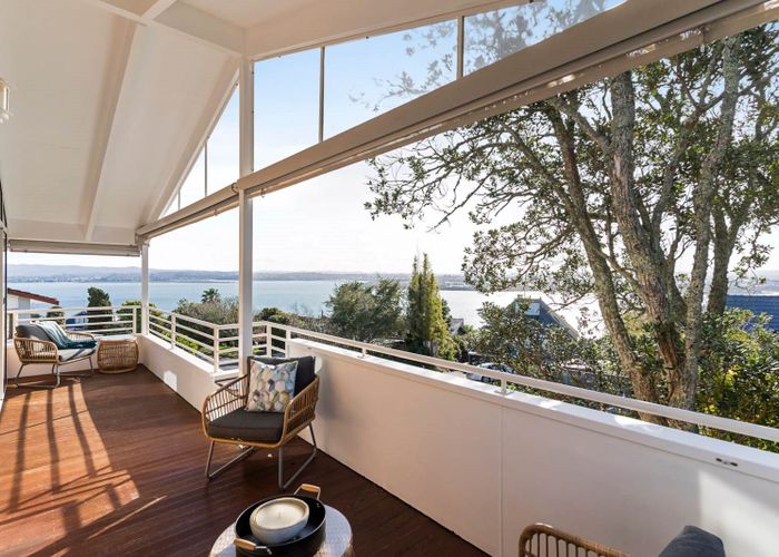  at 34 Hadfield Street, Beach Haven, Auckland