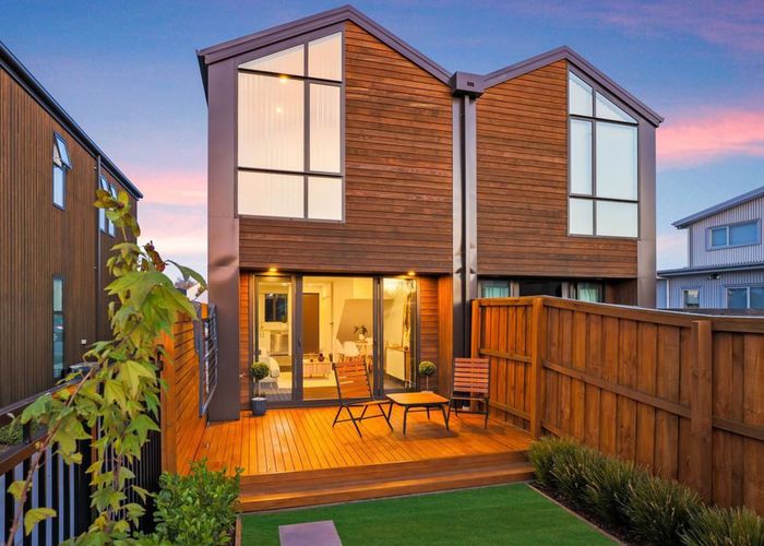  at 2/129 Sherborne Street, St Albans, Christchurch