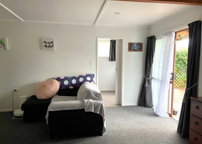  at 129 Wallace Road, Mangere Bridge, Auckland