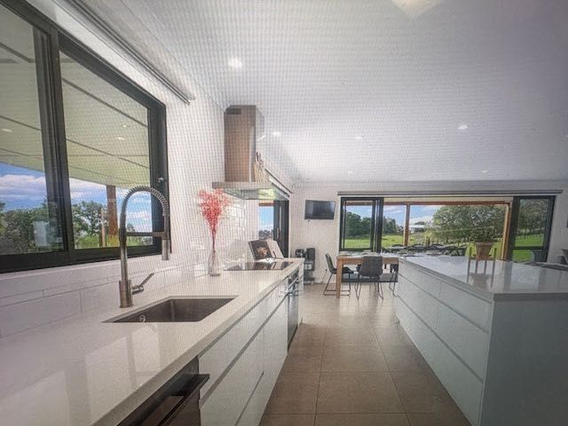  at 298 Red Hills Road, Henderson