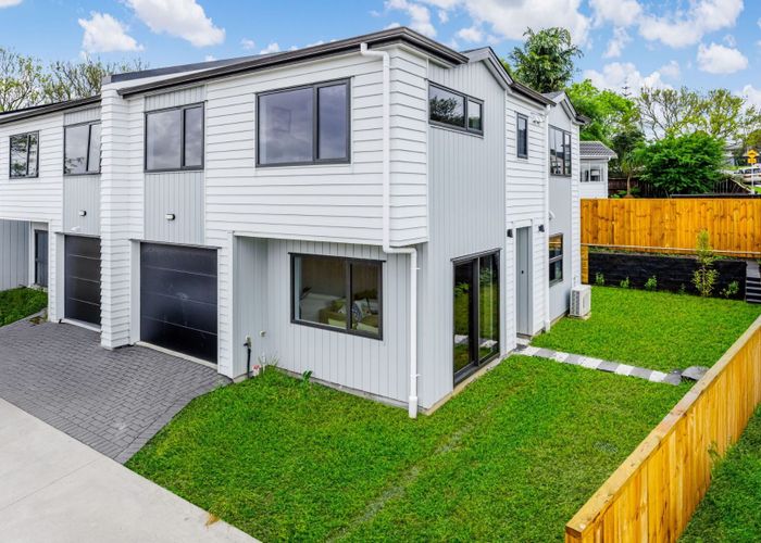  at 163A Bradbury Road, Botany Downs, Auckland
