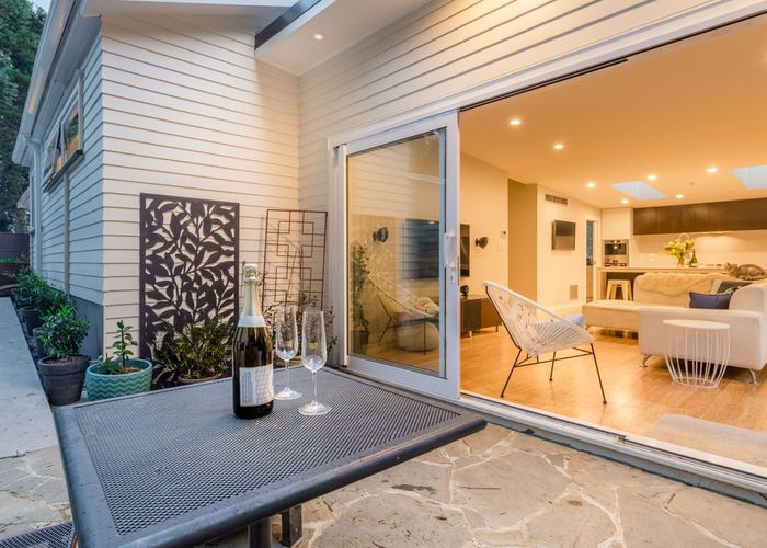  at 5 Tainui Road, Titirangi, Auckland