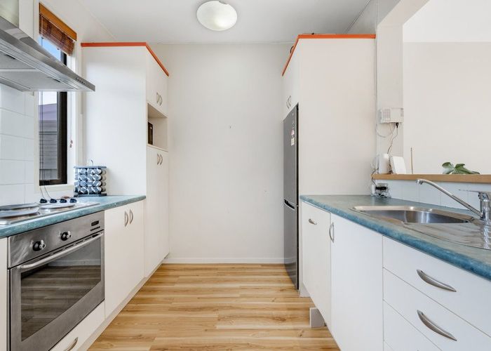  at 111/2 Armoy Drive, East Tamaki, Manukau City, Auckland