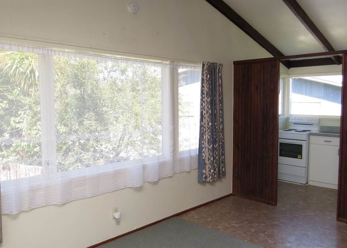  at 41 Girrahween Drive, Tōtara Vale, Auckland