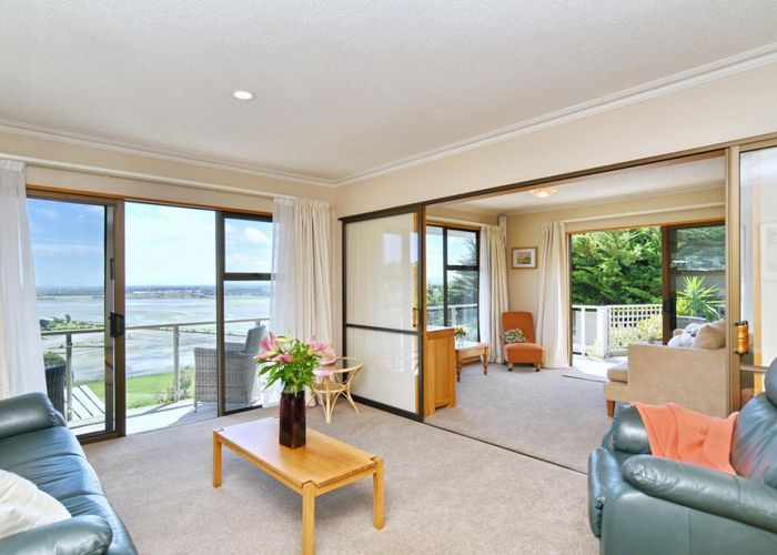  at 1/56 Balmoral Lane, Redcliffs, Christchurch