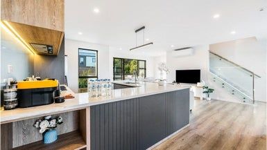  at 7C Catalina Crescent, Forrest Hill, Auckland