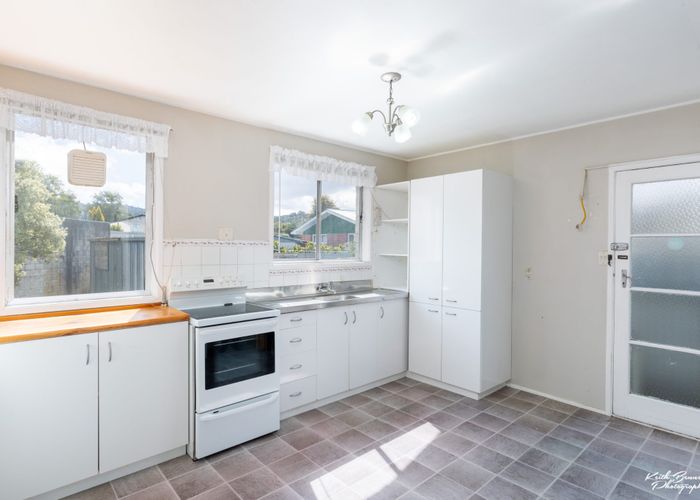  at 5A Sequoia Place, Maoribank, Upper Hutt