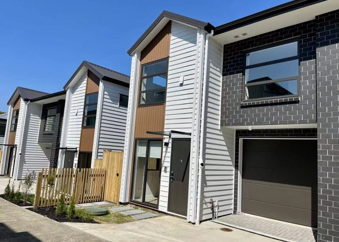  at 12D Holland Avenue, Point England, Auckland City, Auckland