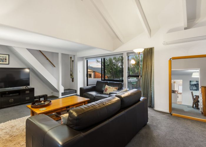  at 1/22 Falstaff Place, Half Moon Bay, Manukau City, Auckland