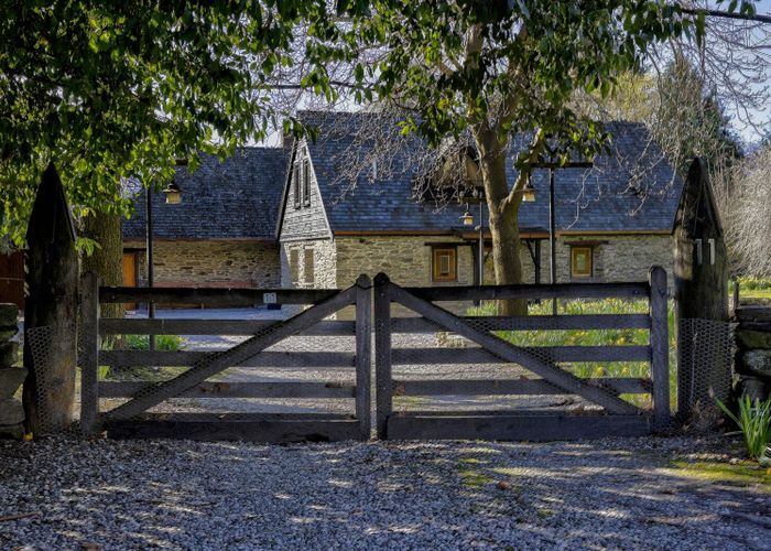  at 11 Arrowtown-Lake Hayes Road, Lake Hayes, Queenstown-Lakes, Otago