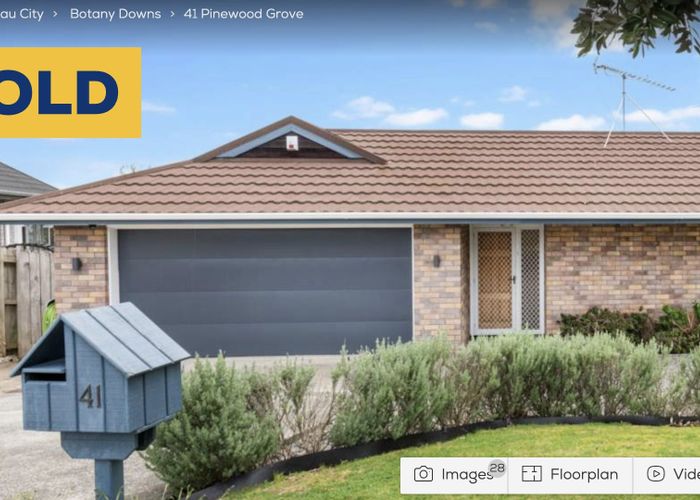  at 41 Pinewood Grove, Botany Downs, Auckland