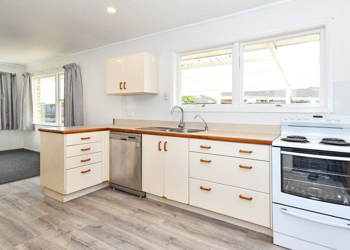  at 598 Great South Road, Manukau, Auckland