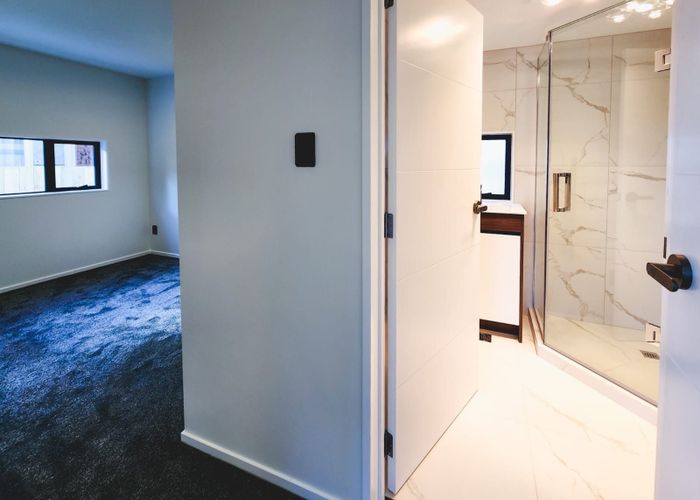  at 1/2 Embling Place, Eastern Beach, Manukau City, Auckland