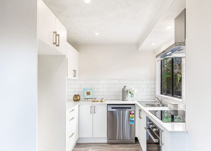  at 2/24 Sarajevo Place, Massey, Auckland