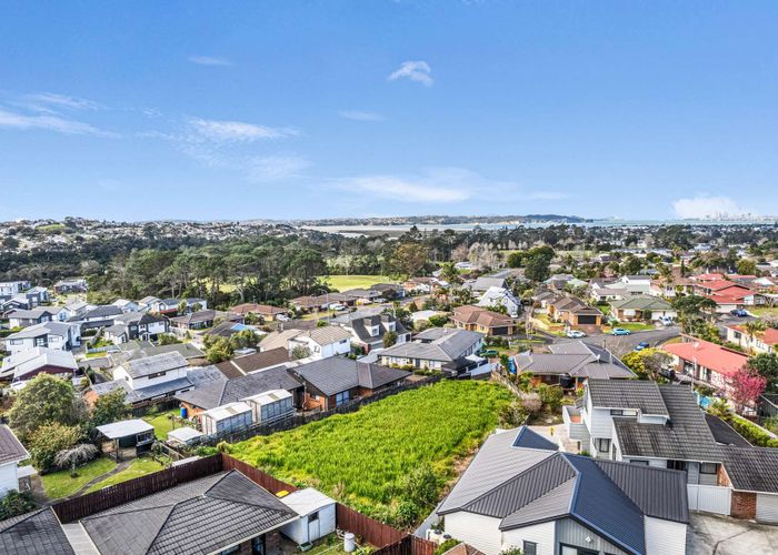  at 10 Fernbird Place, Massey, Waitakere City, Auckland